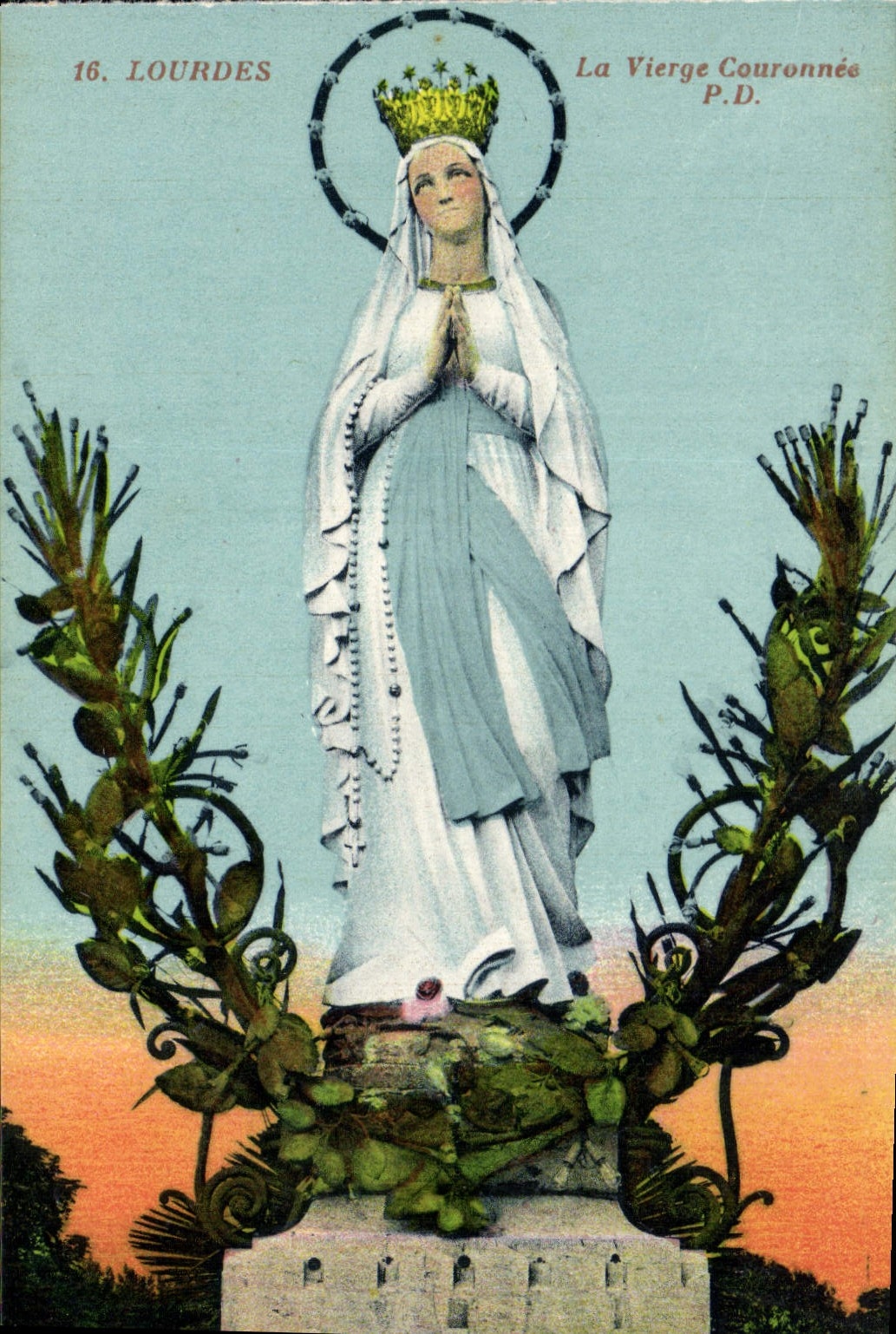 CPA Lourdes la Vierge Couronnee 