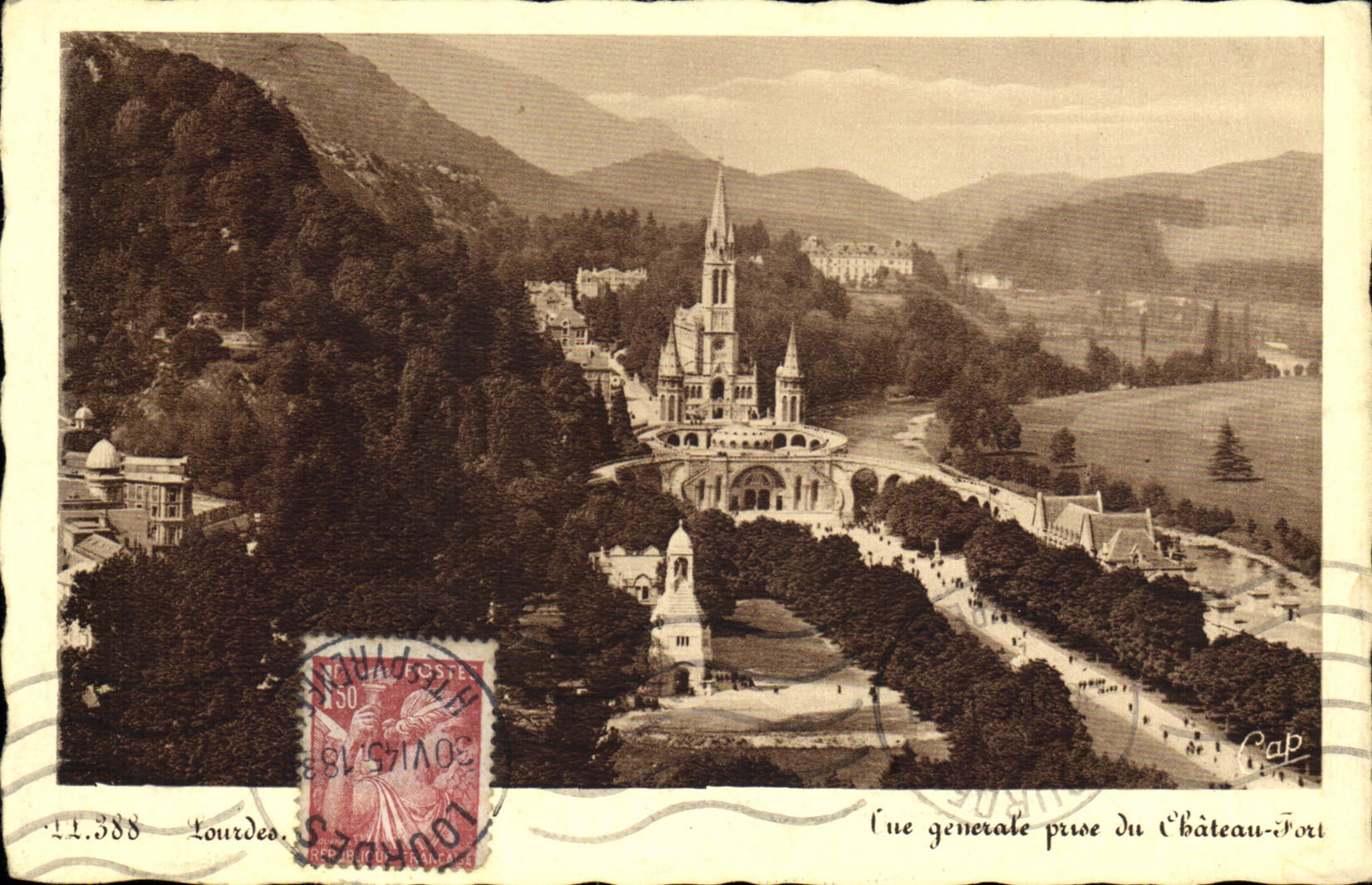 CPA Lourdes vue generale prise du Chateau Fort 