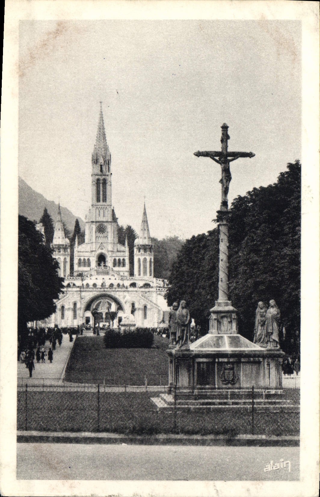 CPA Lourdes la Basilique et Calvaire Breton 
