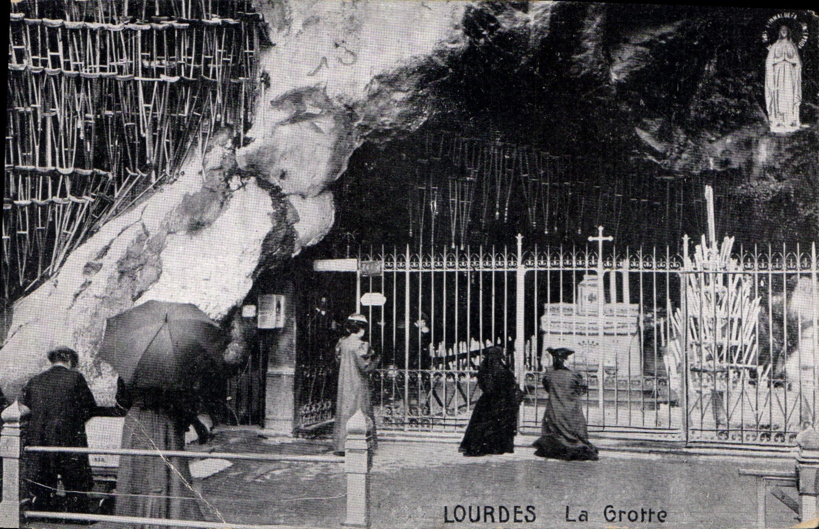 CPA Lourdes la Grotte 