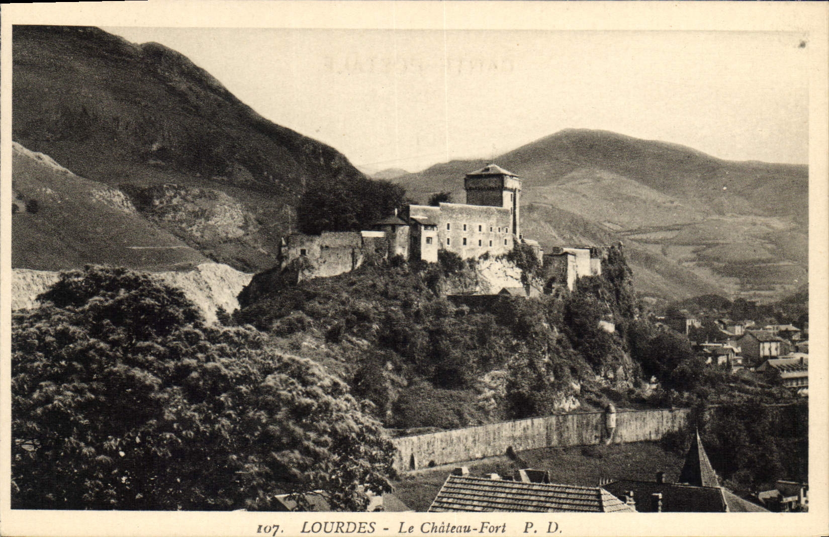 CPA Lourdes le chateau Fort 