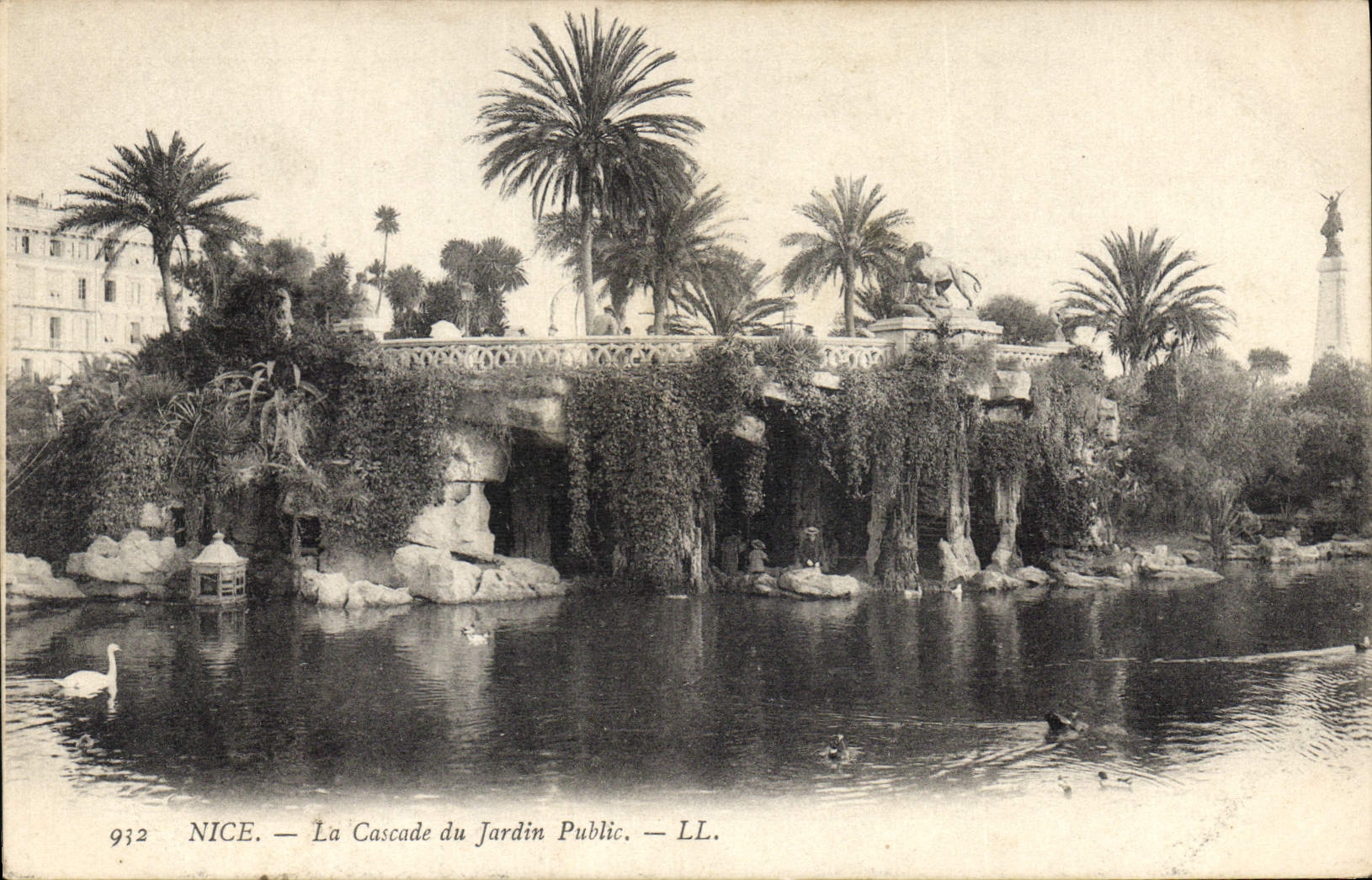 CPA Nice la Cascade du Jardin Public 