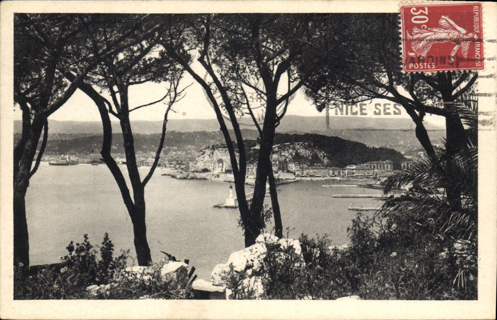 CPA Cote d'Azur Artistique nice vue entre les Pins 