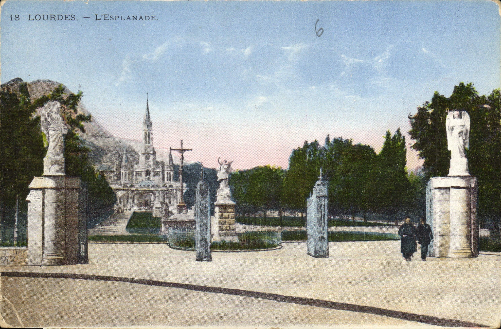 CPA Lourdes l'Esplanade 