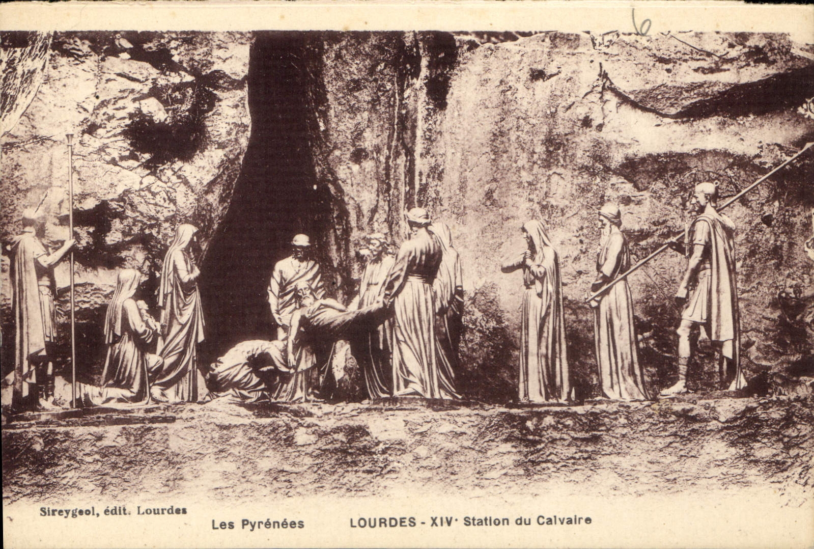 CPA Les Pyrenees Lourdes XIV Station du Calvaire 