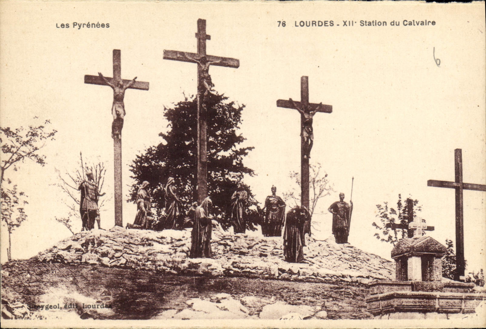 CPA Les Pyrenees Lourdes XII Station du Calvaire