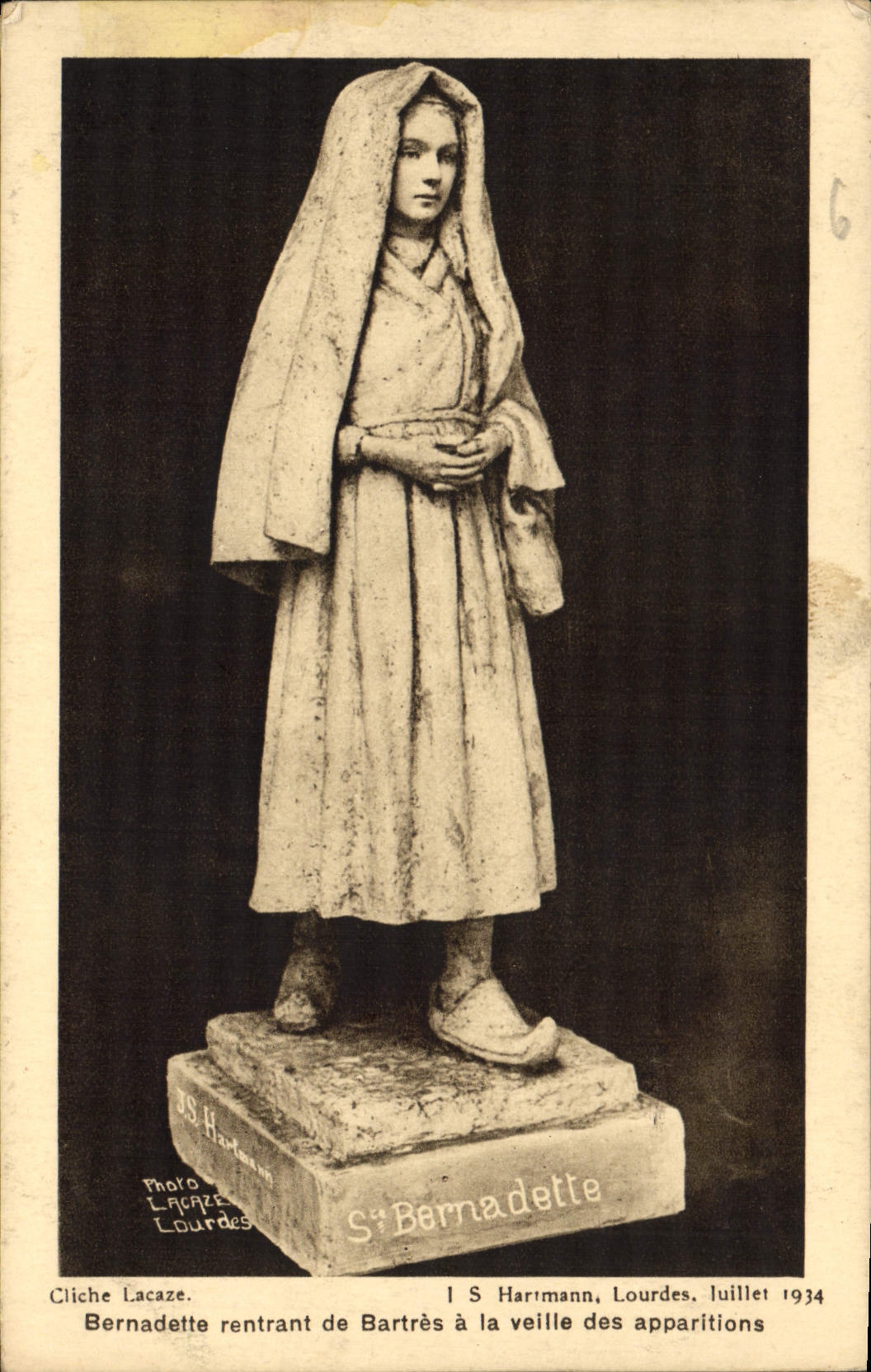 CPA Bernadette rentrant de Martres a la veille des apparitions 