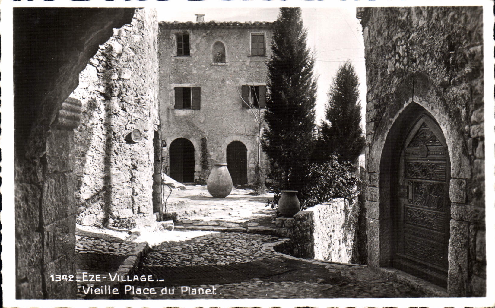 CPA Eze Village Vieille Place du Planet 
