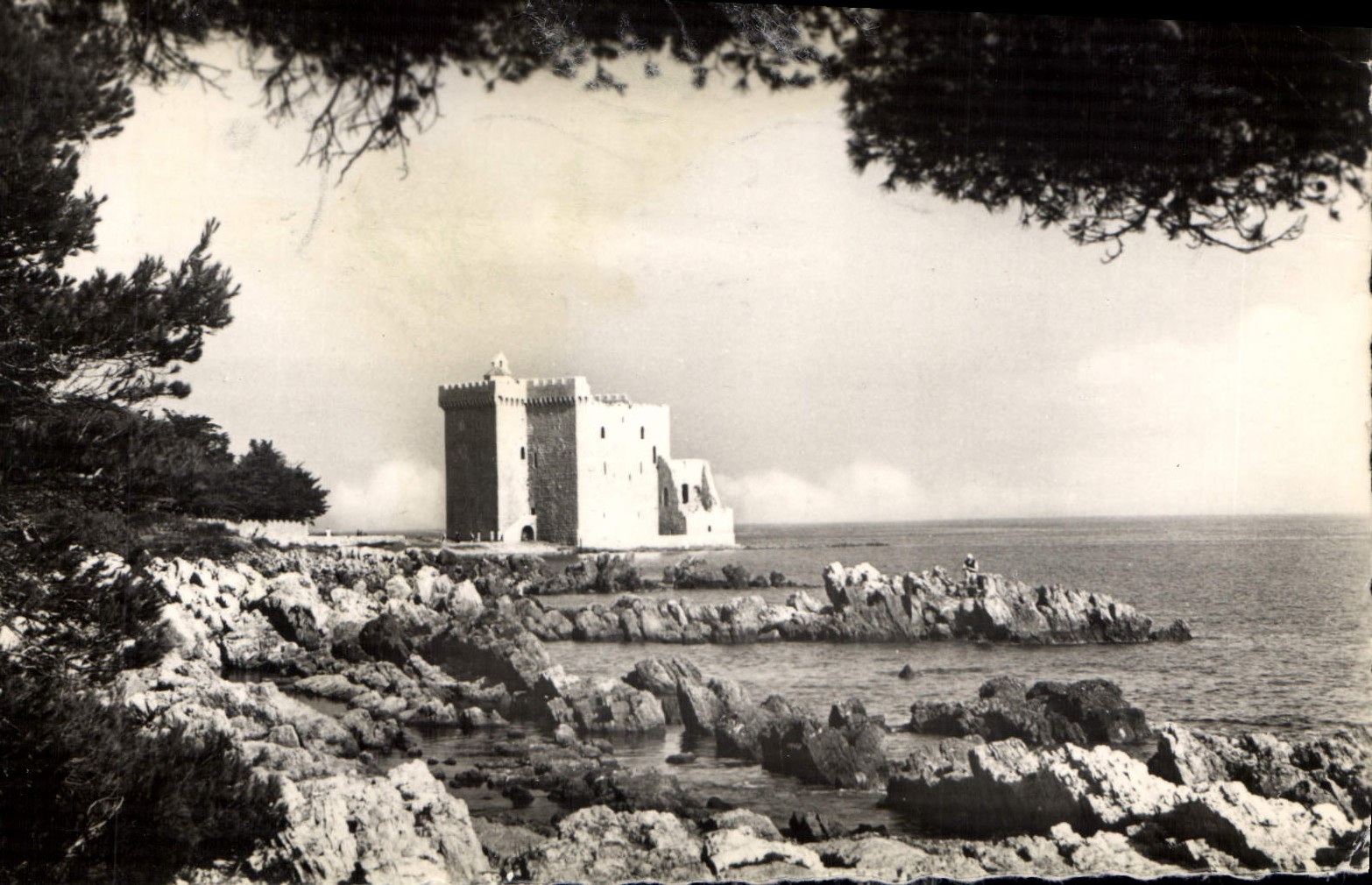 CPA Ile Saint Honorat l'Ancien Monastere fortifie 