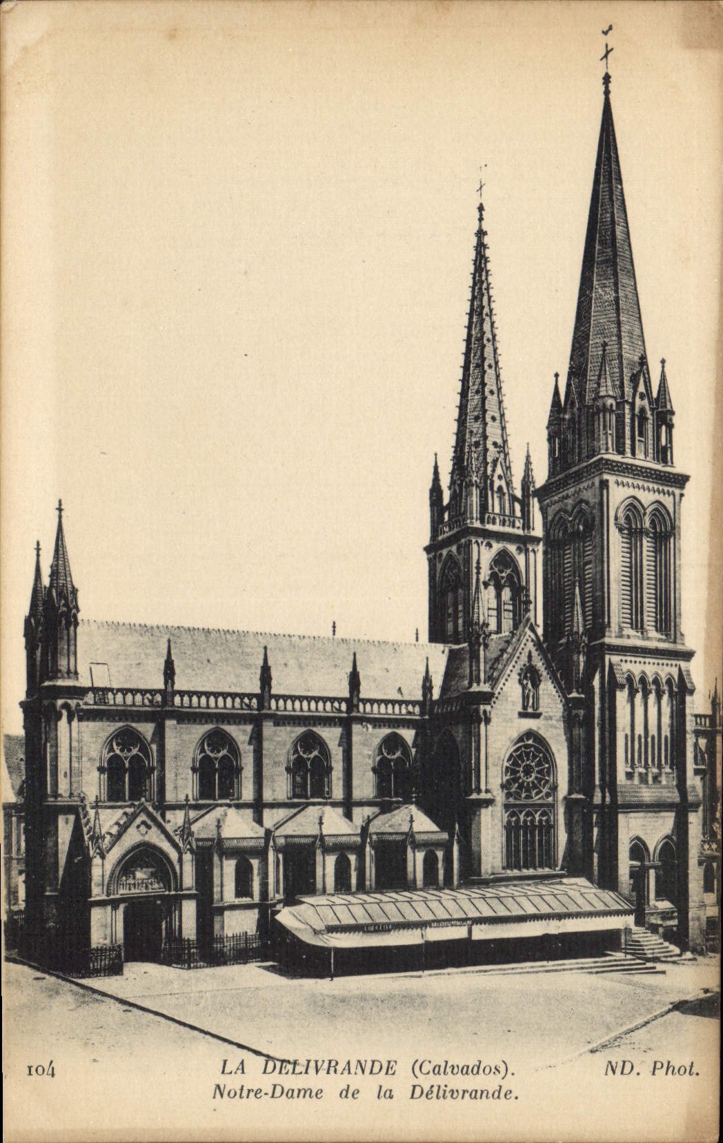 CPA La Delivrande Calvados Notre Dame de la Delivrande 