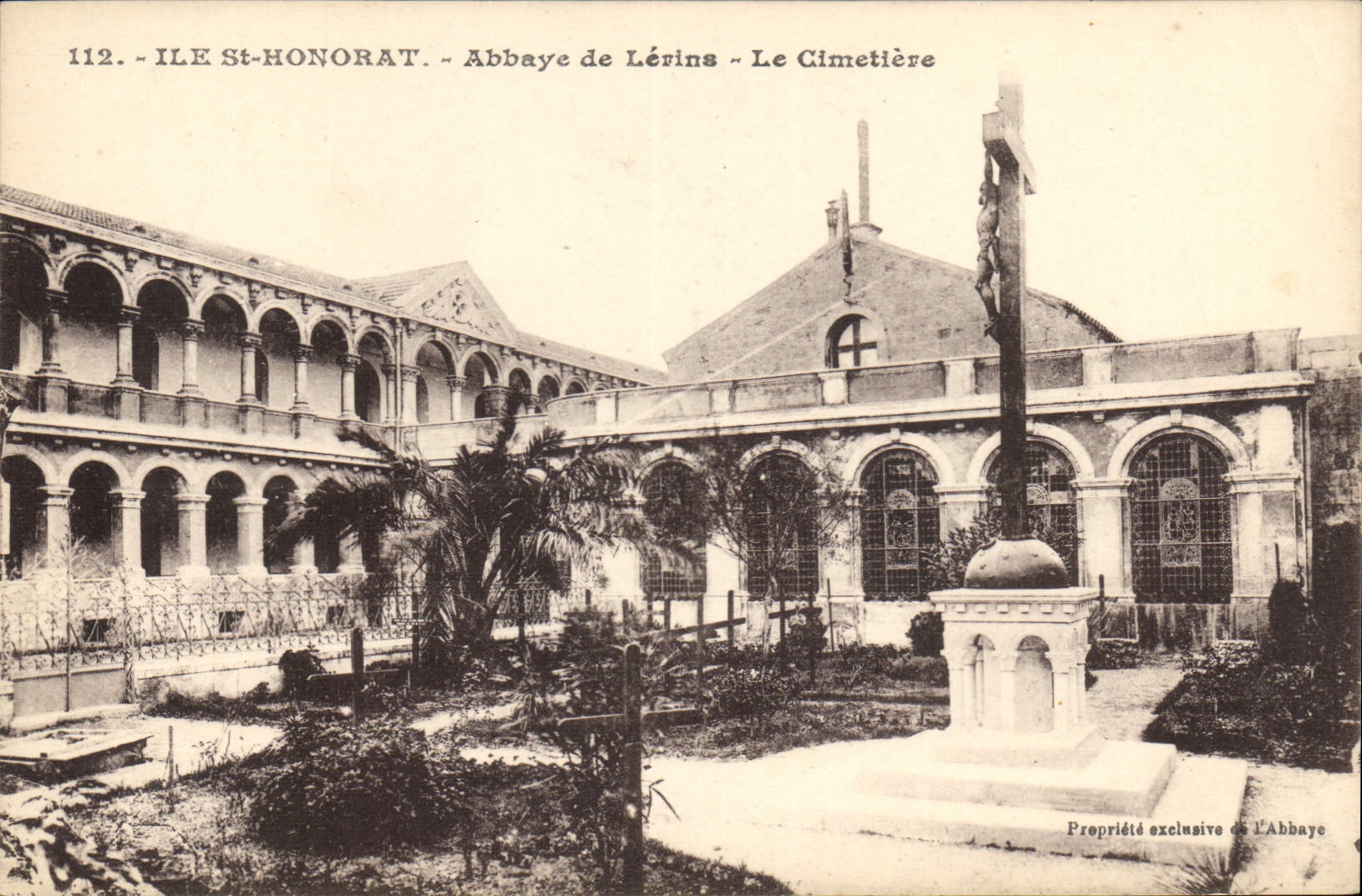 CPA Ile St Honorat Abbaye de Lerins Le Cimetiere 