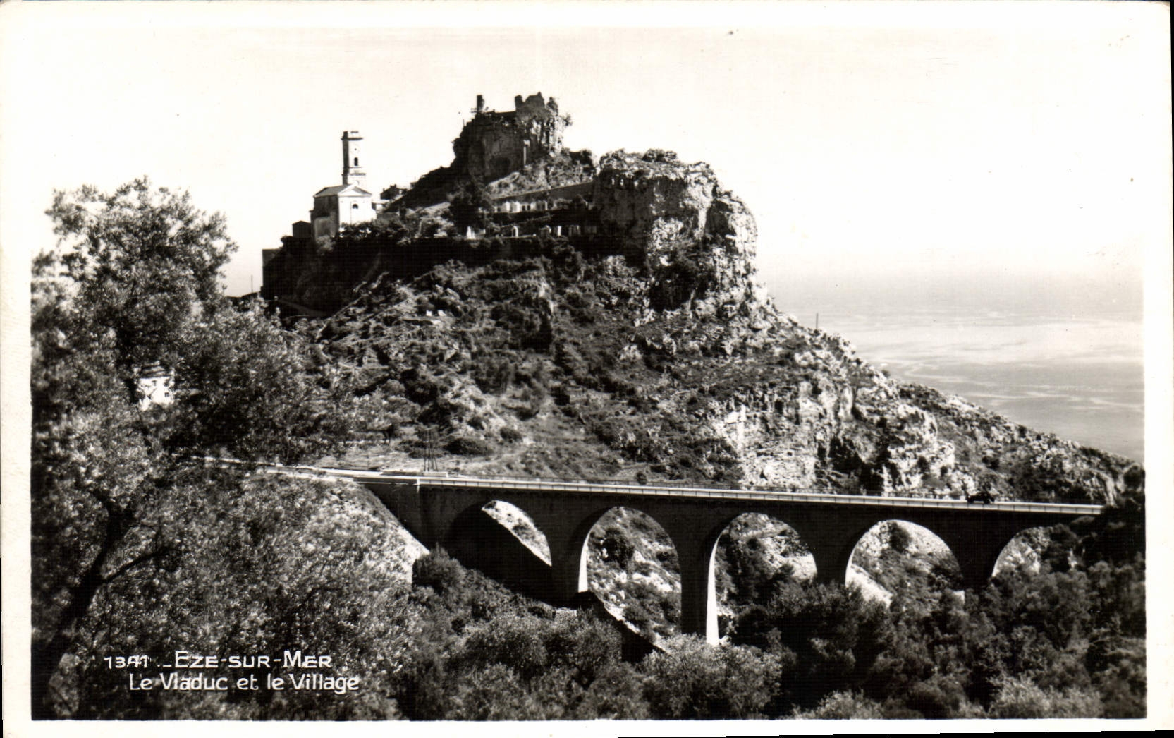 CPA Eze sur Mer Le Viaduc et le Village 