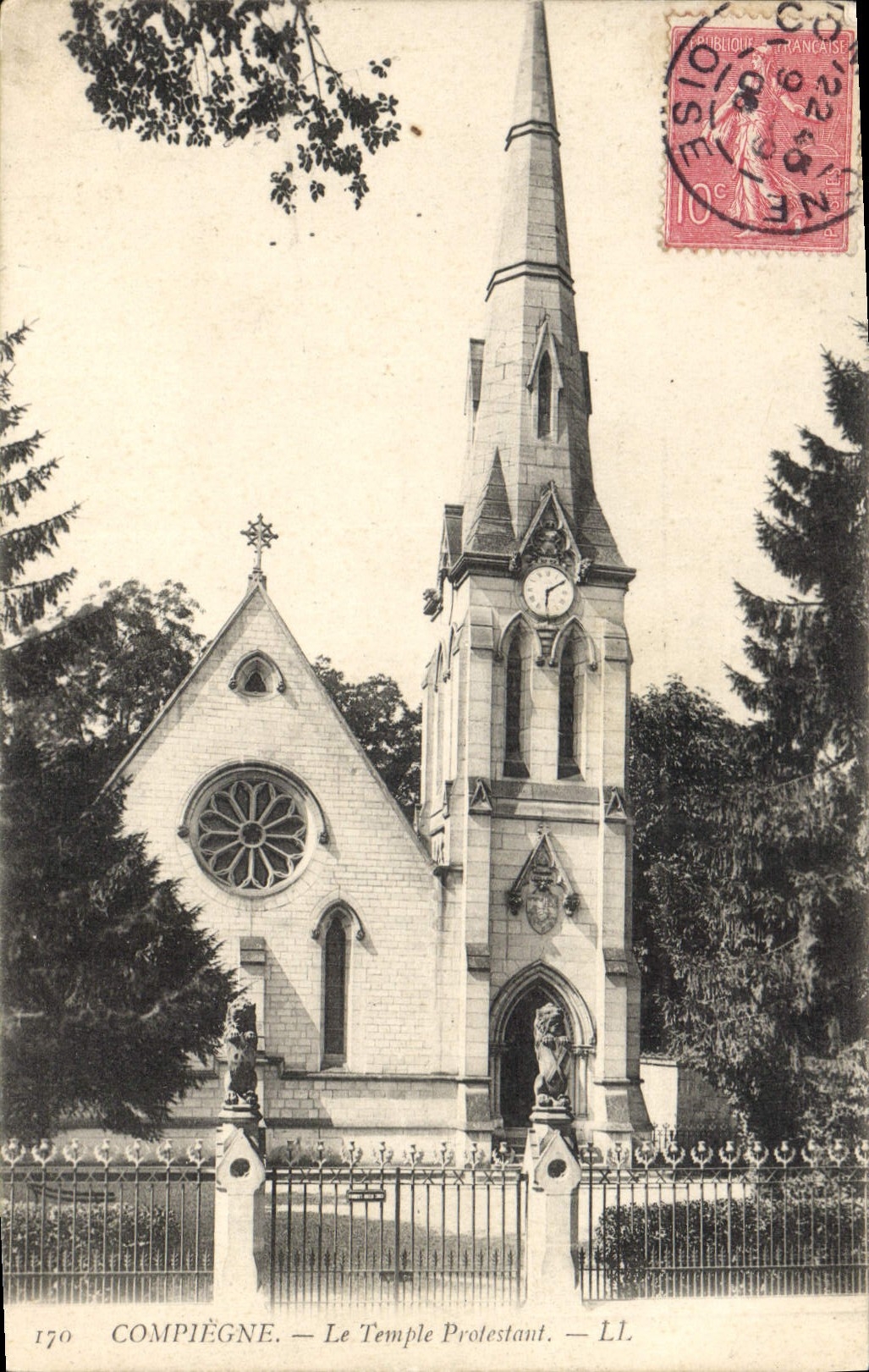 CPA Compiegne le Temple Protestant 