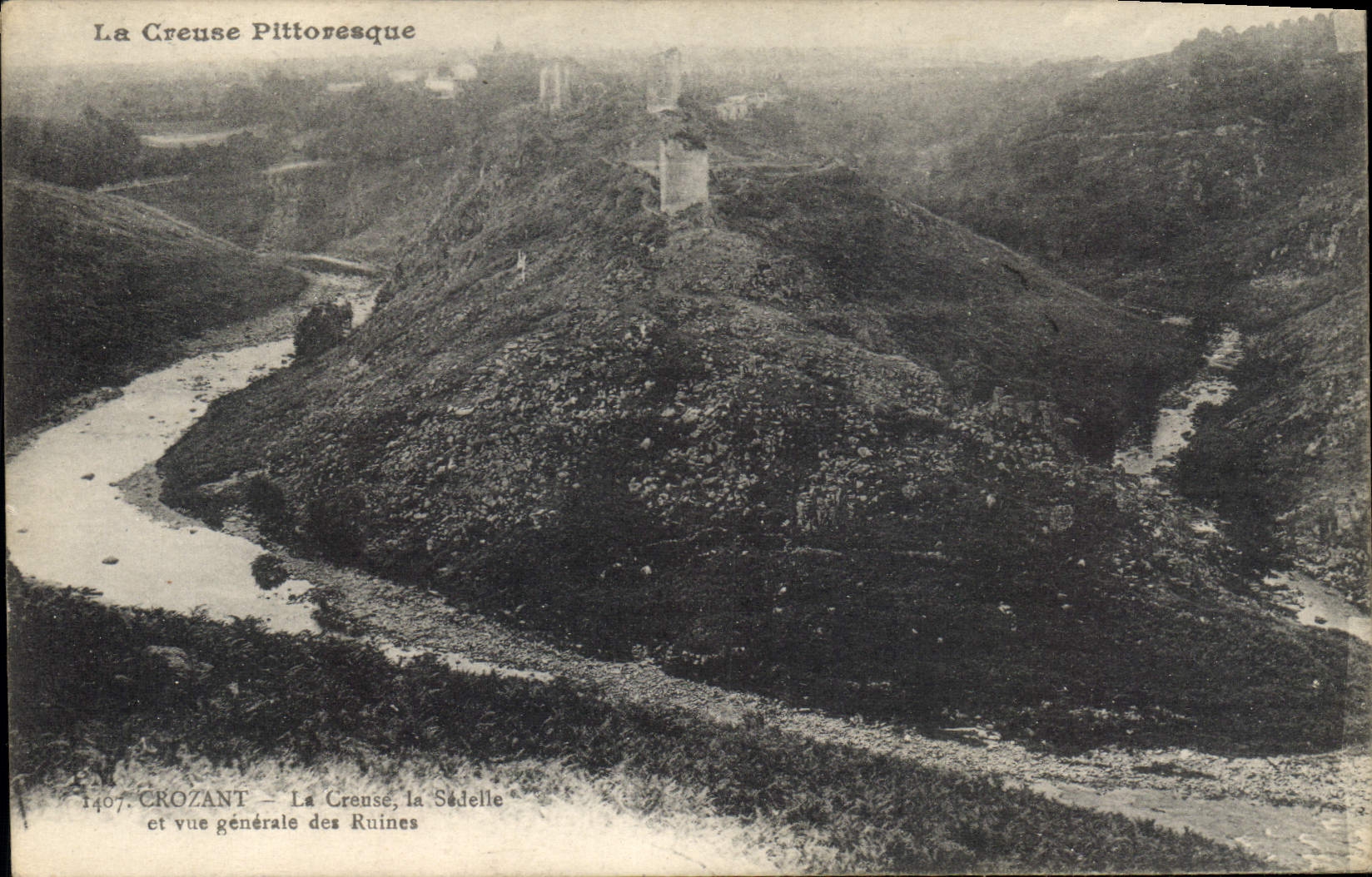 CPA la Creuse Pittoresque Crozant la Creuse et vue generale des Ruines 
