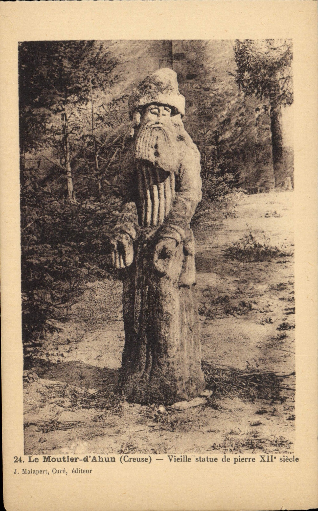 CPA Le Moutier d'Ahun Creuse Vieille Statue de pierre