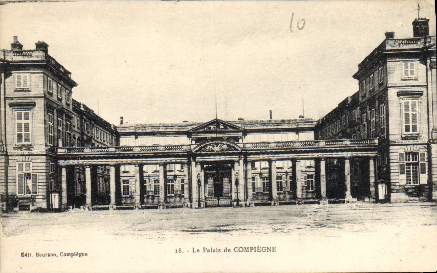 CPA Le Palais de Compiegne 