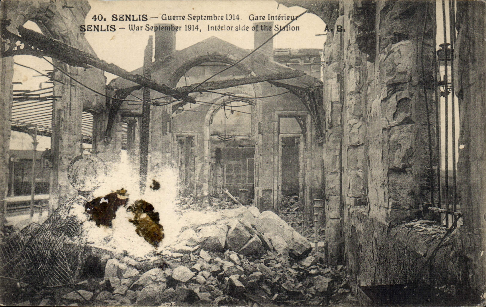 CPA Senlis Guerre Septembre 1914 Gare Interieur 
