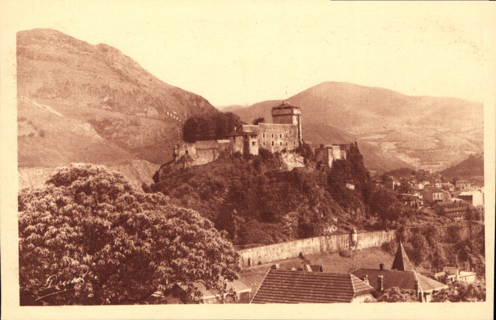 CPA Lourdes Le Chateau Fort 