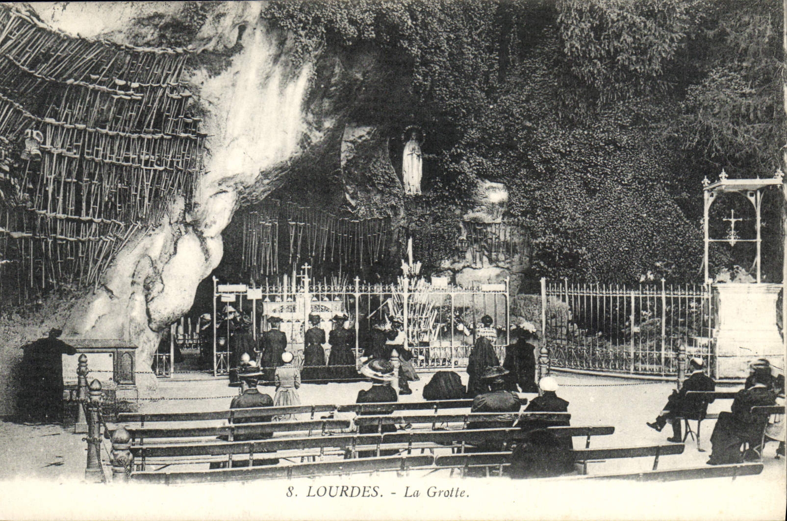 CPA Lourdes La Grotte 