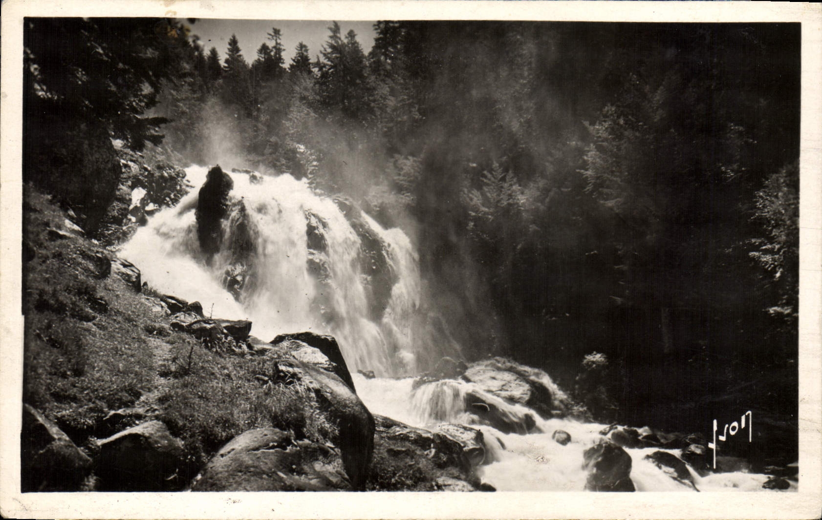 CPA Env de Cauterets Htes Pyrenees Cascade du Lutour 
