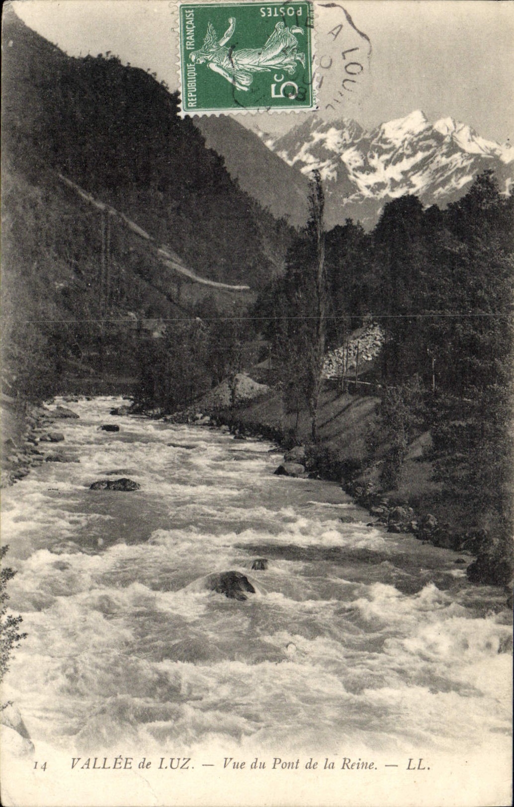 CPA Vallee de Luz Vue du Pont de la Reine 