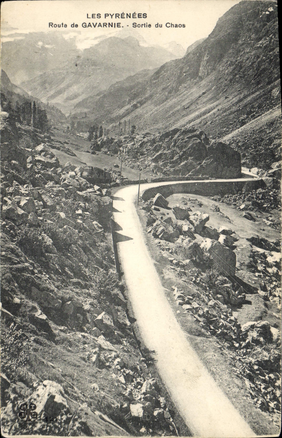 CPA Route de Gavarnie Sortie du Chaos 