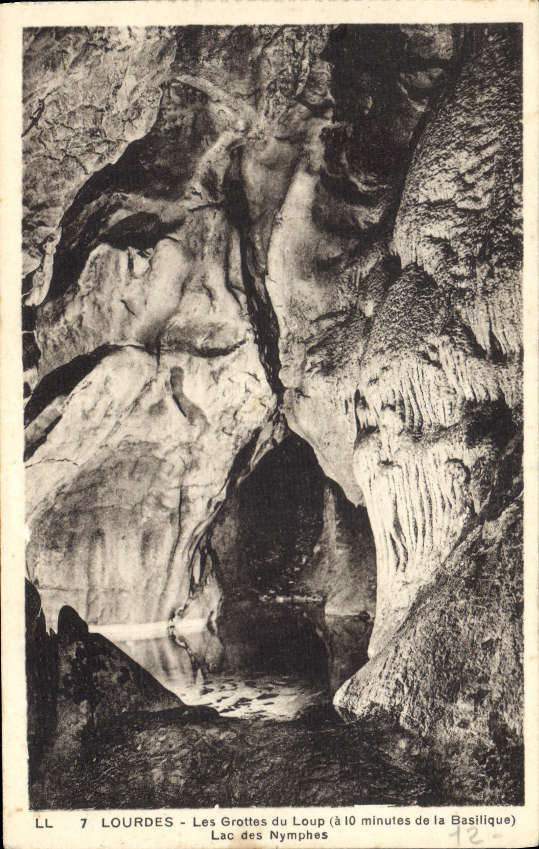 CPA Lourdes Les Grottes du Loup Lac des Nymphes 