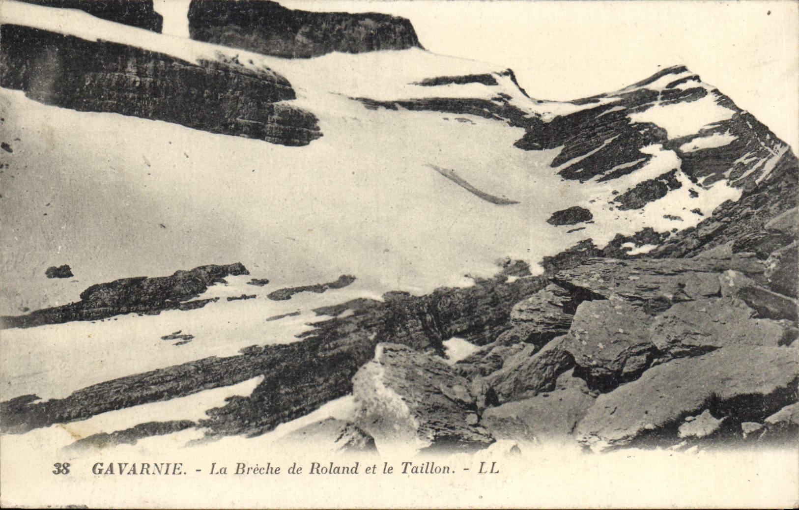 CPA Gavarnie La breche de Roland et le Taillon 