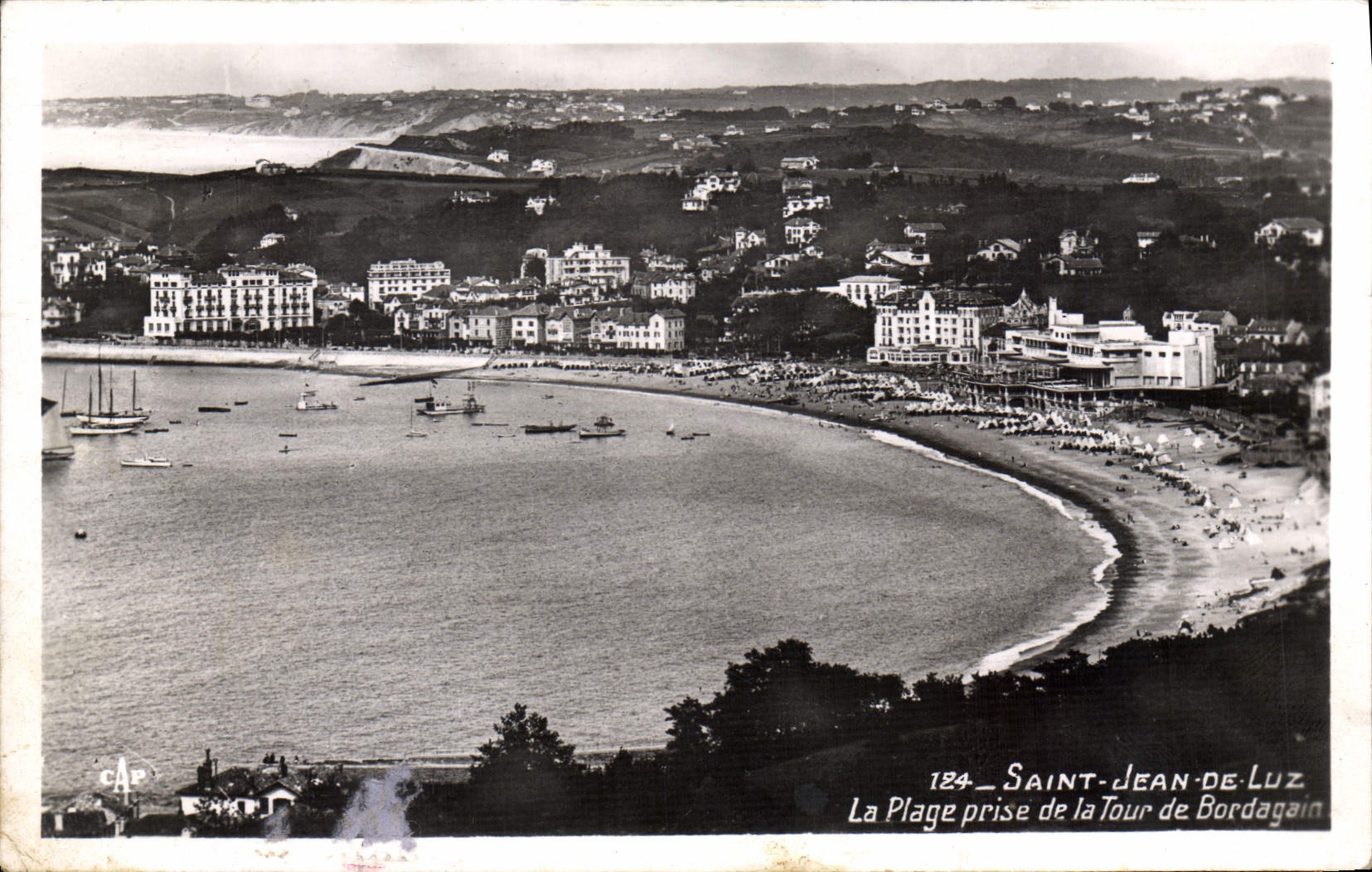 CPA Saint Jean de Luz La Plage prise de la Tour de Bordagain