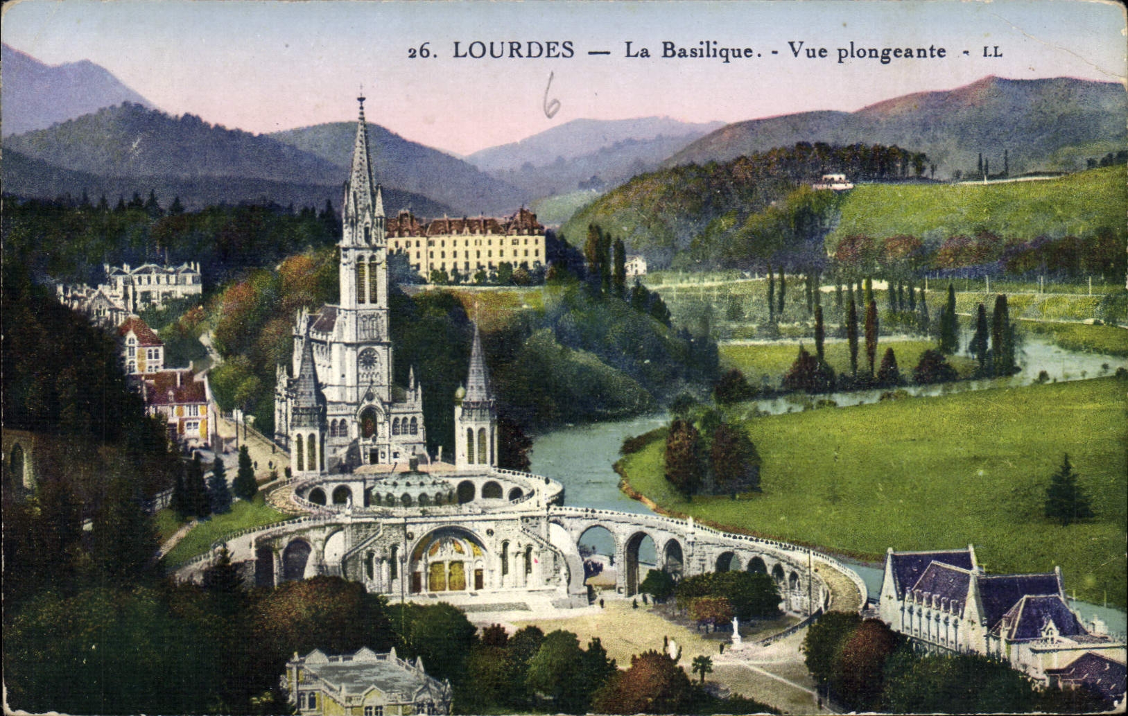 CPA Lourdes La Basilique Vue Plongeante 