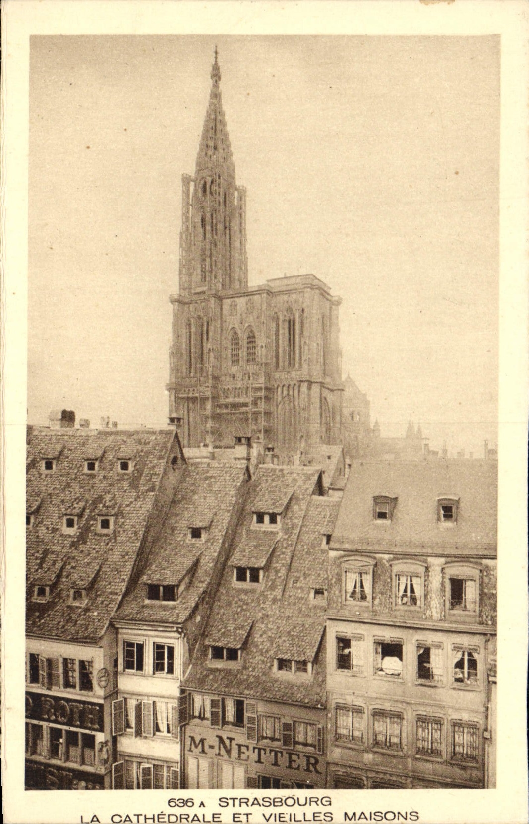 CPA Strasbourg La Cathedrale et Vieilles Maisons 
