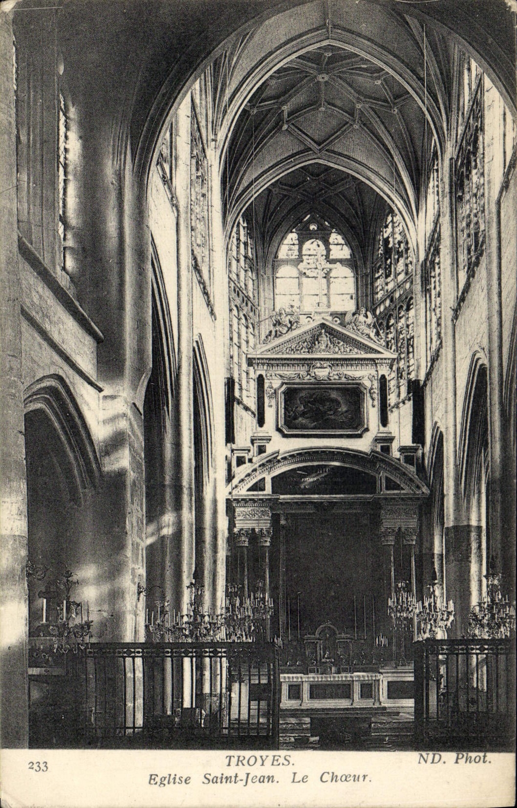 CPA Troyes Eglise Saint Jean Le Choeur 
