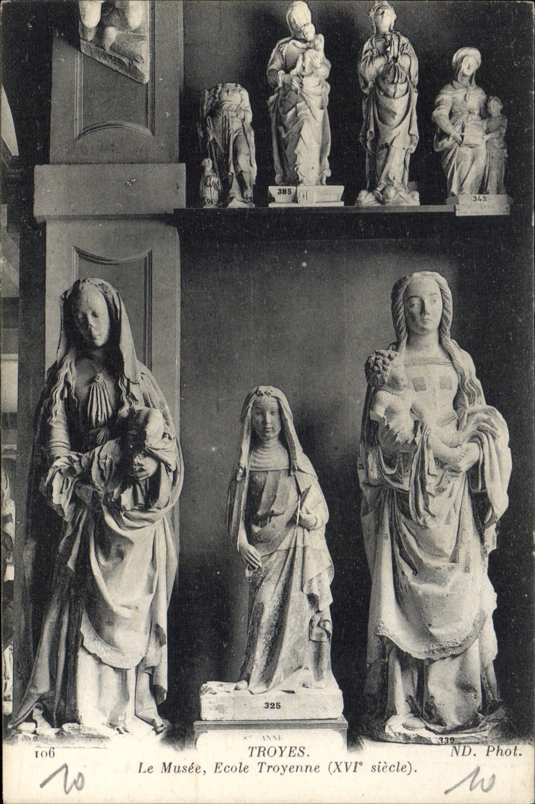 CPA Troyes Le Musee Ecole Troyenne 