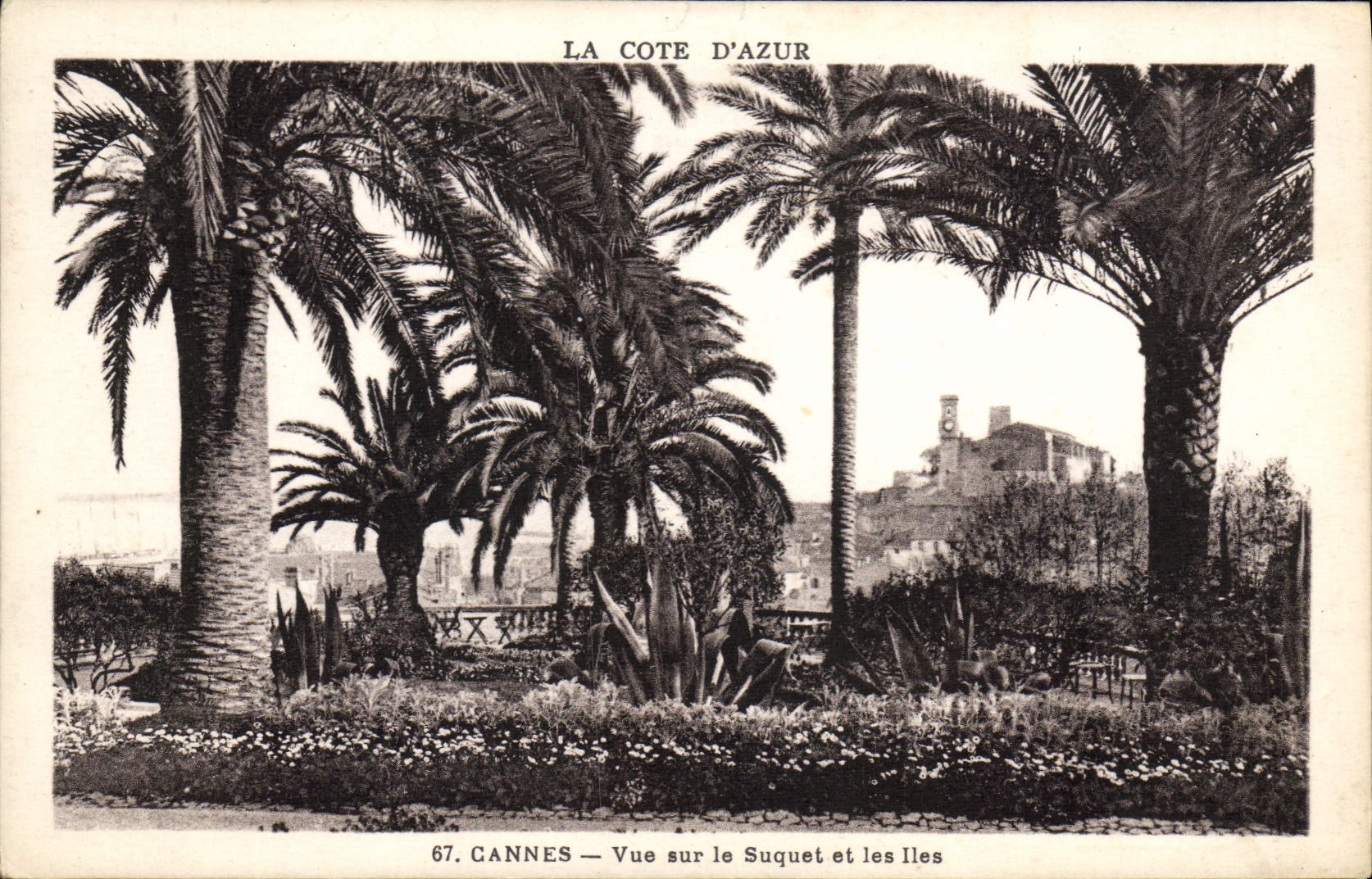 CPA Cannes Vue sur le Suquet et les Iles 