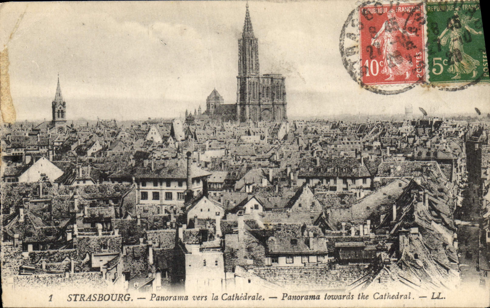 CPA Strasbourg Panorama vers la Cathedrale 