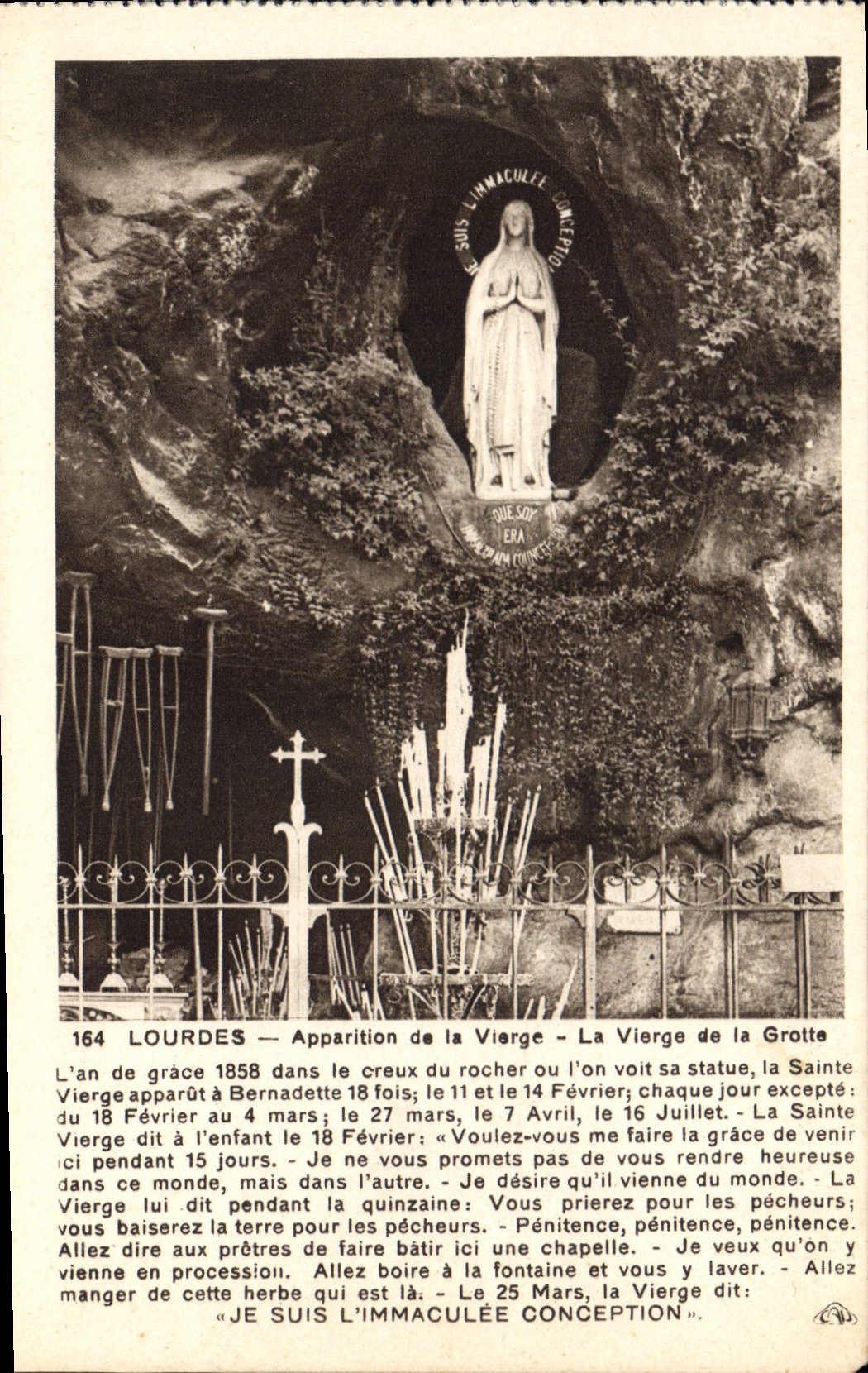 CPA Lourdes Apparition de la Vierge La Vierge de la Grotte 