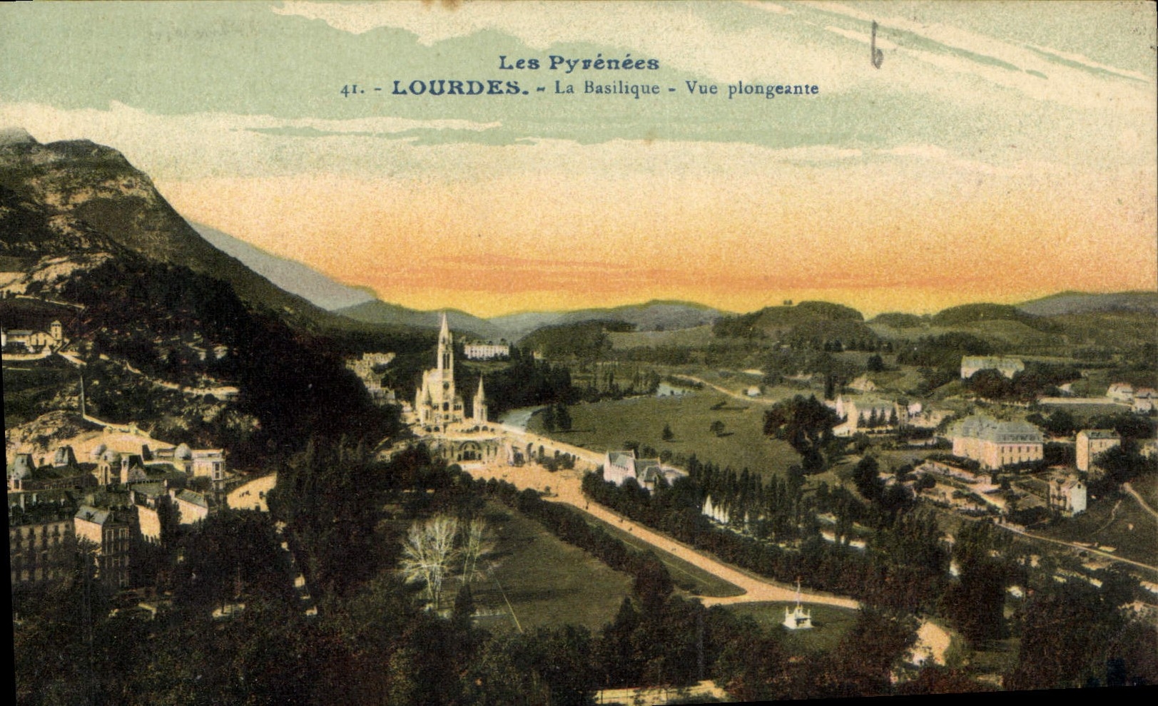 CPA Lourdes La Basilique Vue Plongeante 