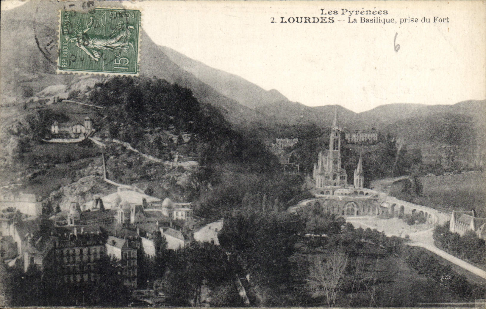 CPA Lourdes La Basilique prise du Fort 
