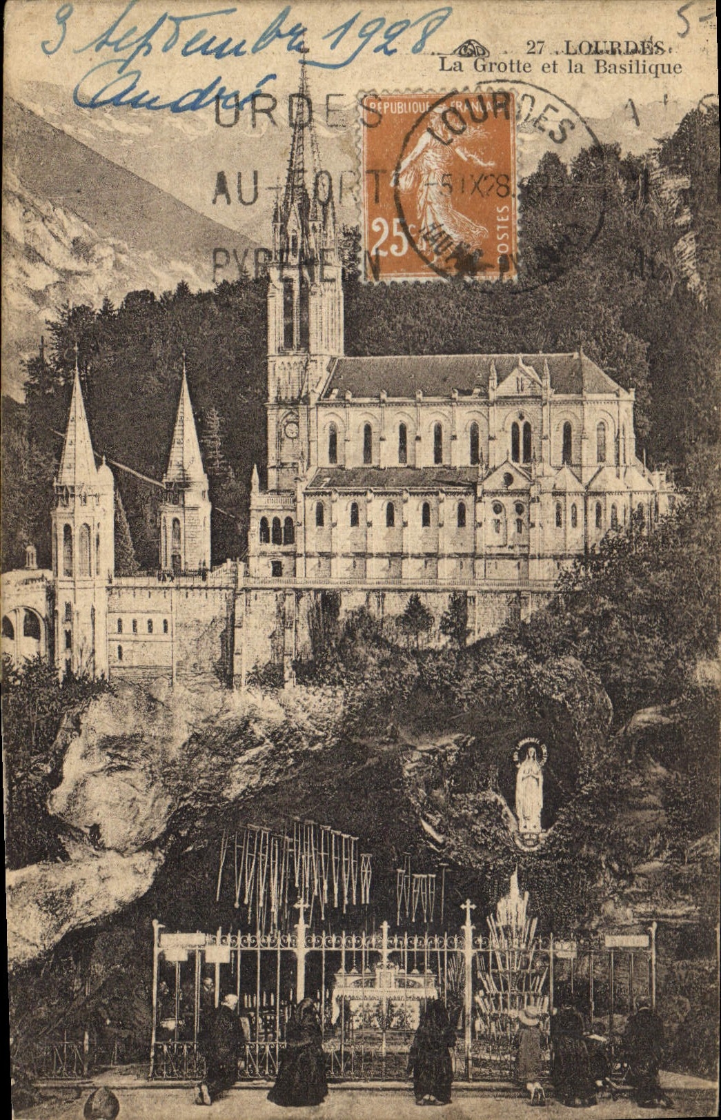 CPA Lourdes La Grotte et la Basilique 