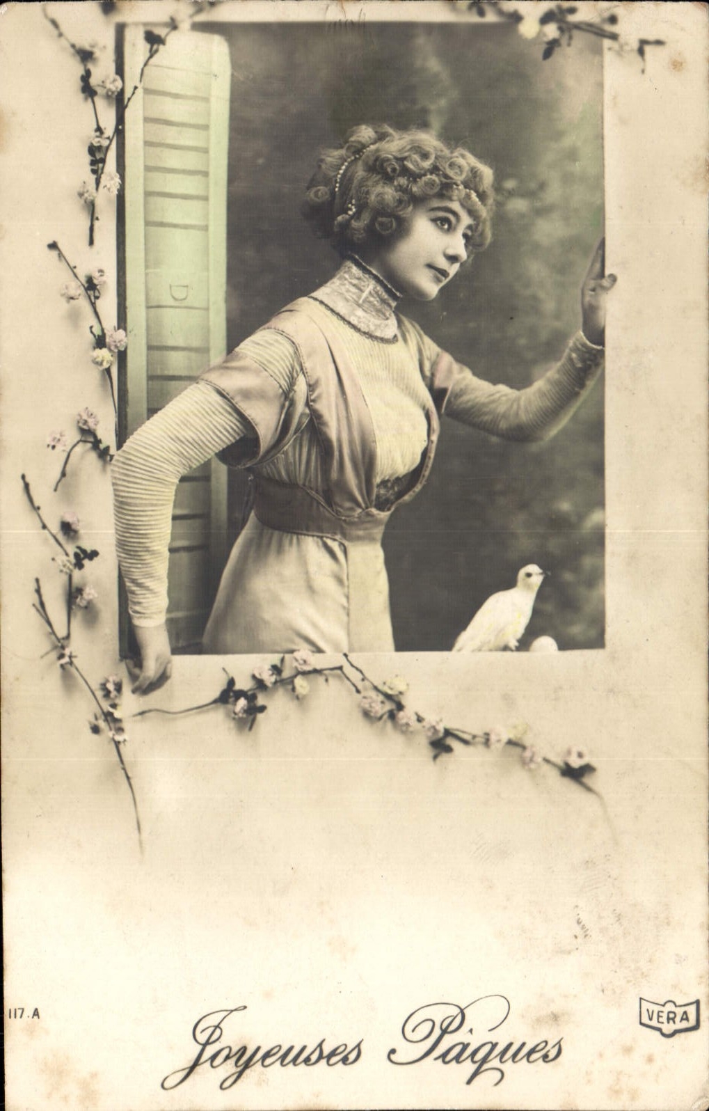 CPA Joyeuses Paques Femme