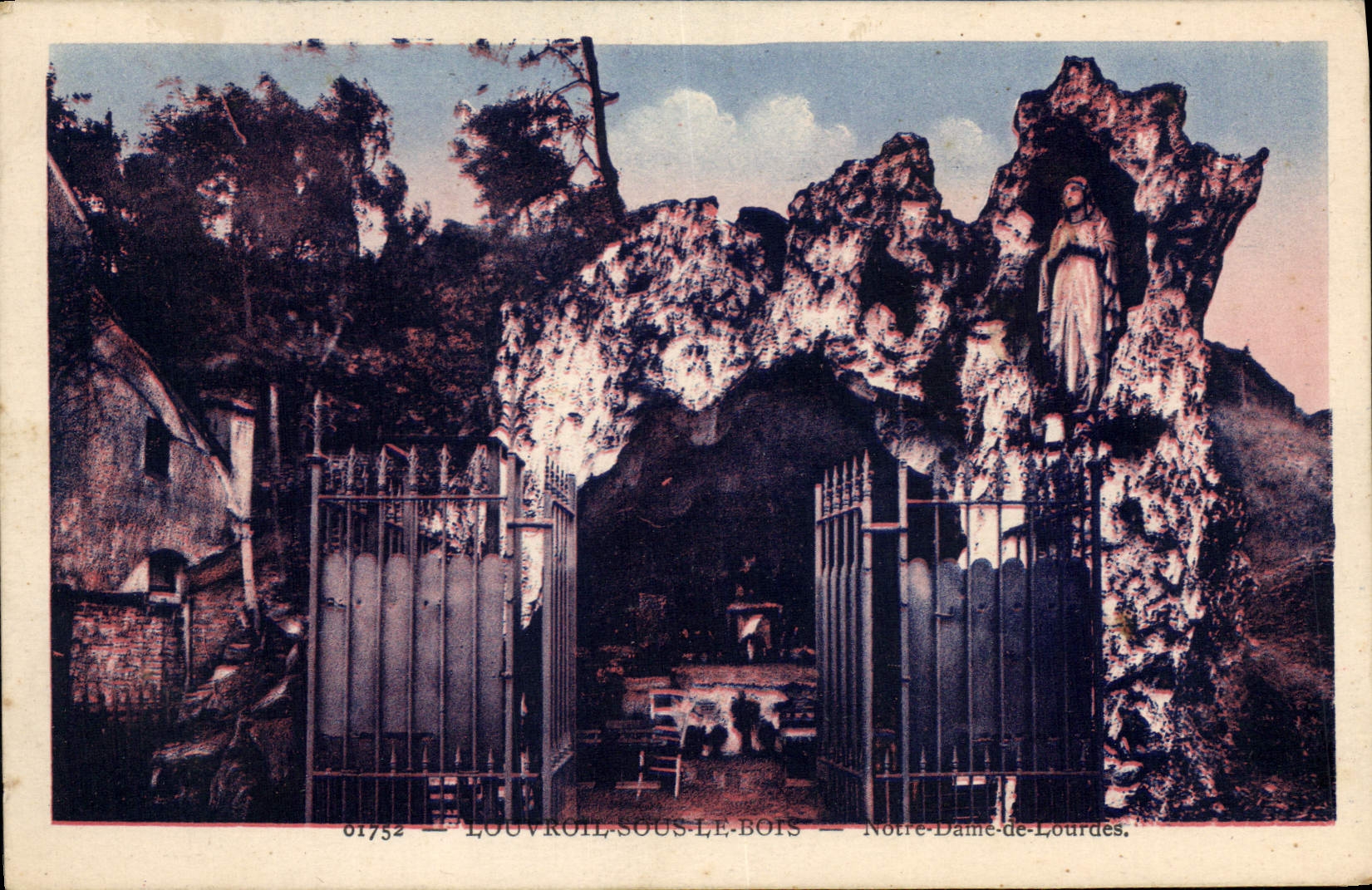 CPA Louvroil sous le bois Notre Dame de Lourdes 