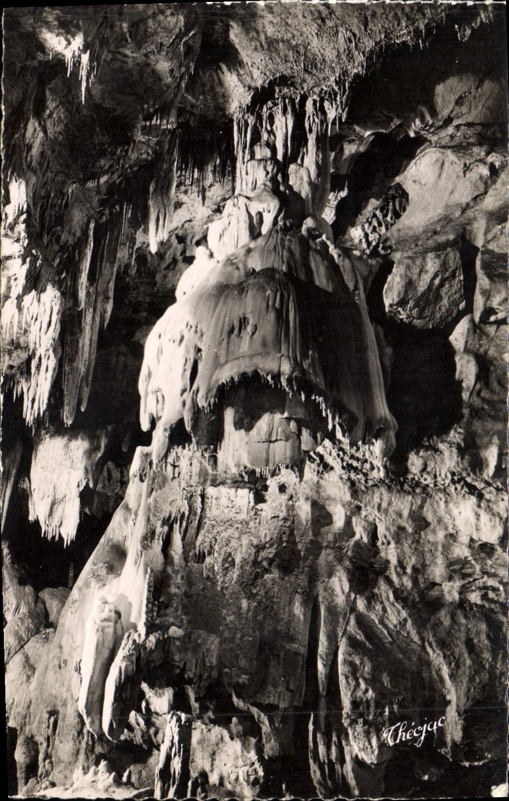 CPA Grottes de Betharram La Cloche 