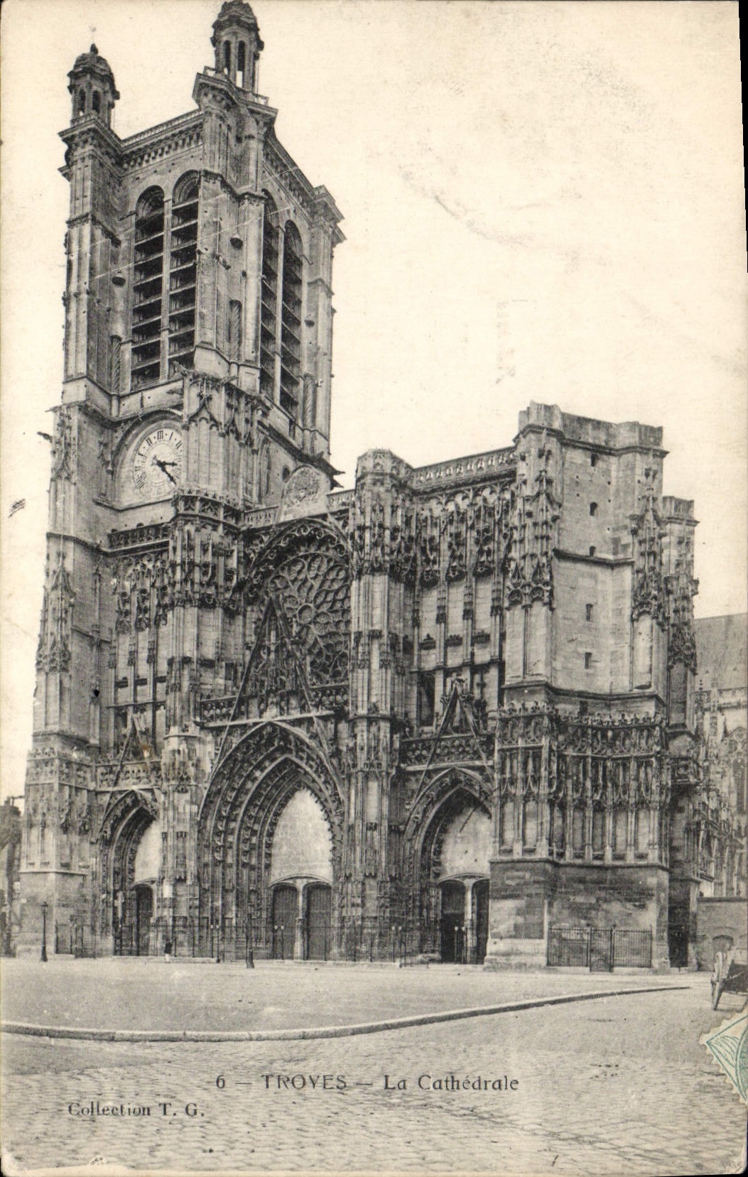 CPA Troyes La Cathedrale 