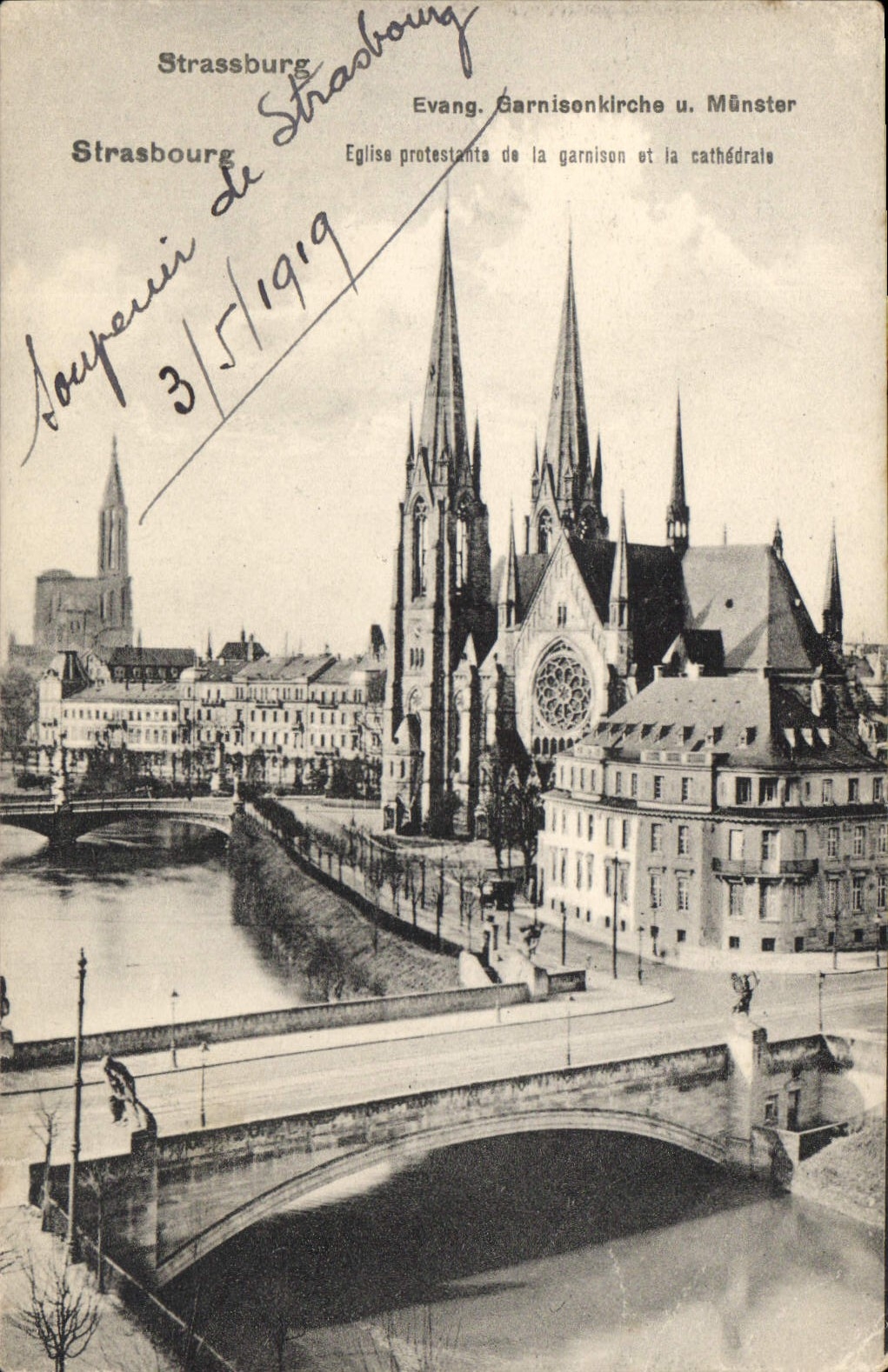 CPA Strassbourg Eglise Protestante de la Garaison et la Cathedrale 