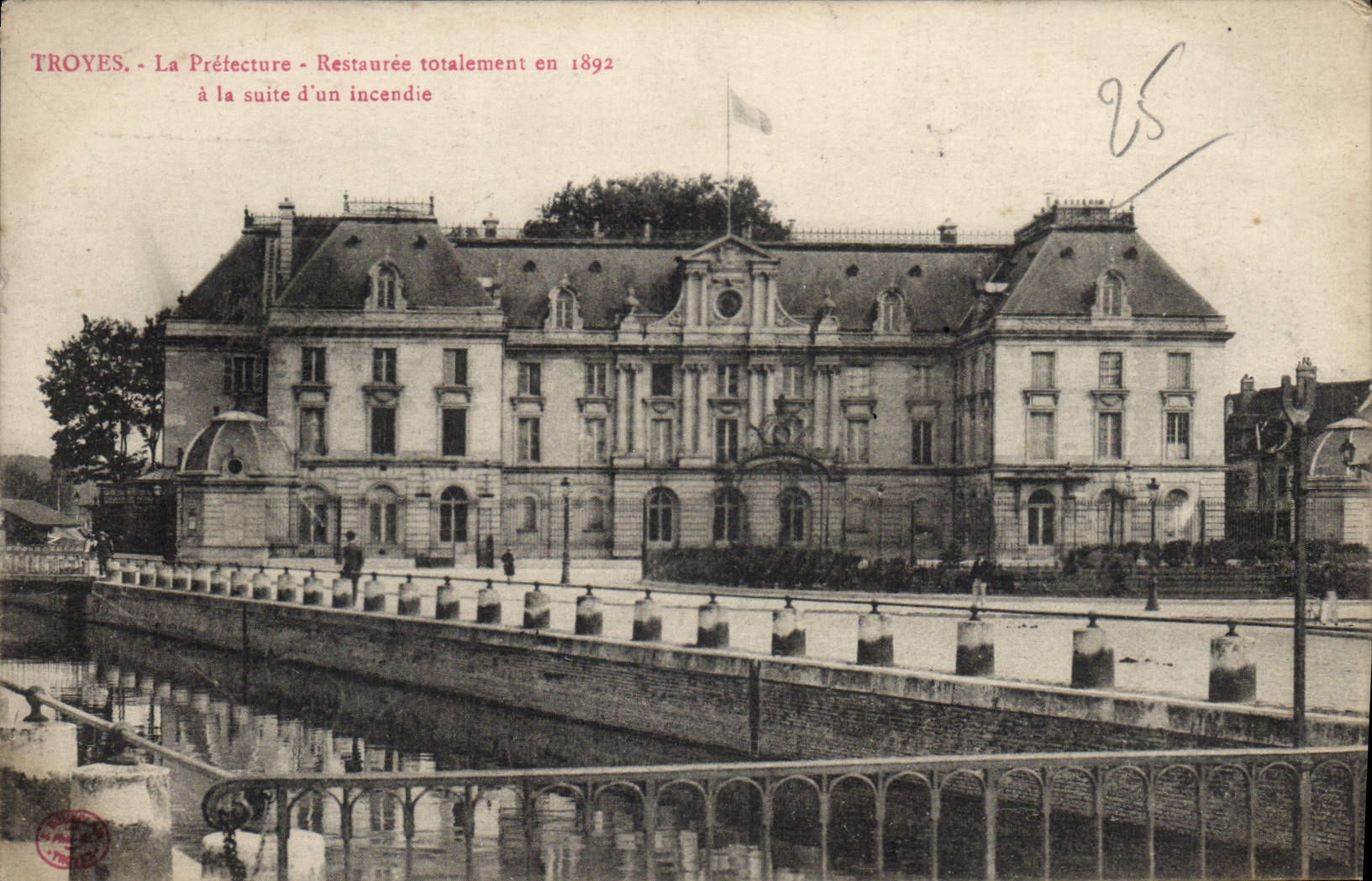 CPA Troyes La Prefecture Restauree Totalement en 1892 a la suite d'un Incendie