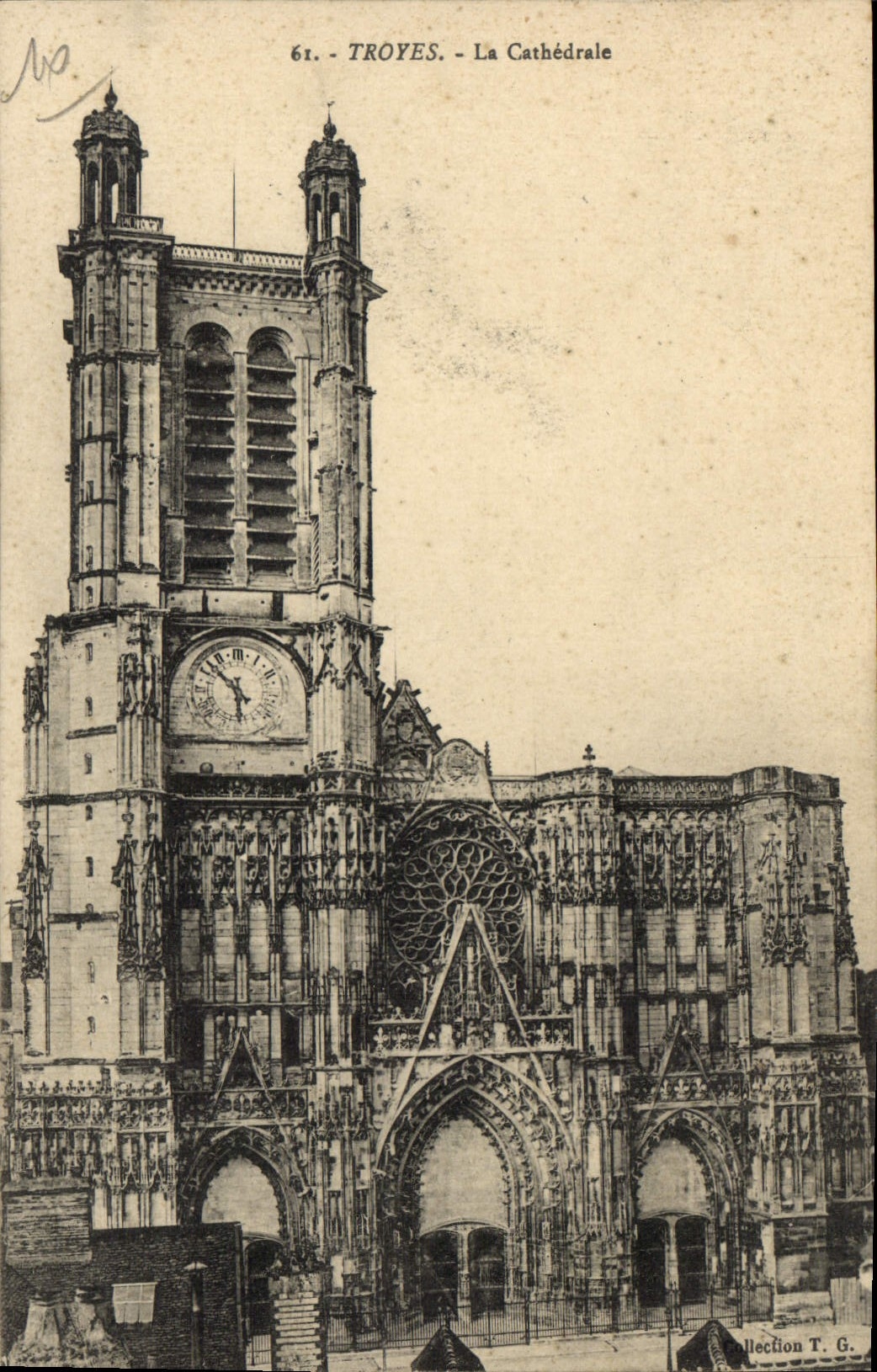 CPA Troyes La Cathedrale 