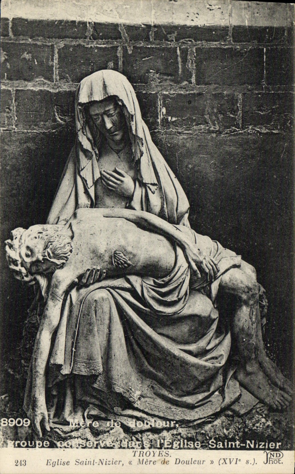 CPA Troyes Eglise Saint Nizier a Mere de Douleur
