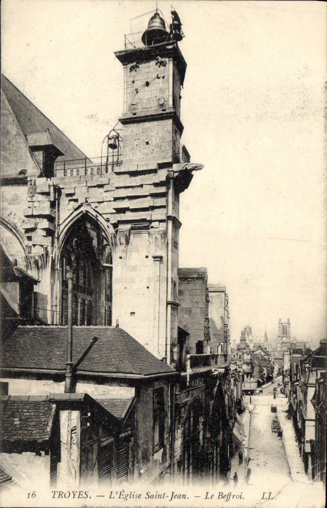 CPA Troyes L'Eglise Saint Jean Le Beffroi 