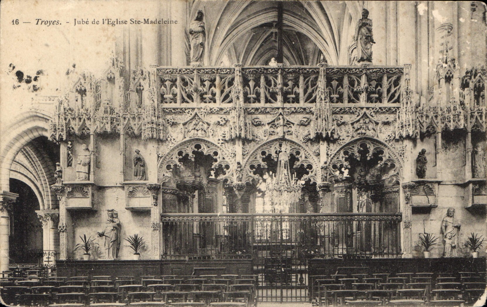 CPA Troyes Jube de l'Eglise Ste Madeleine 
