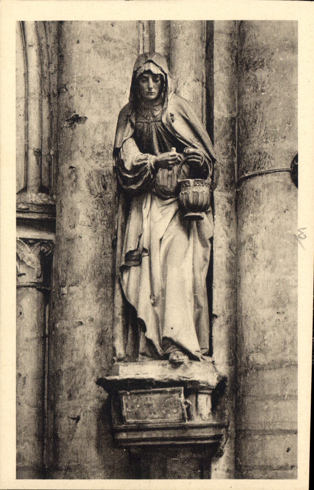 CPA Troyes Aube Eglise Ste Madeleine 